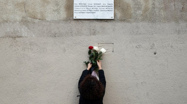 Μπατακλάν 3 χρόνια μετά: Τα σημάδια που άφησαν οι επιθέσεις