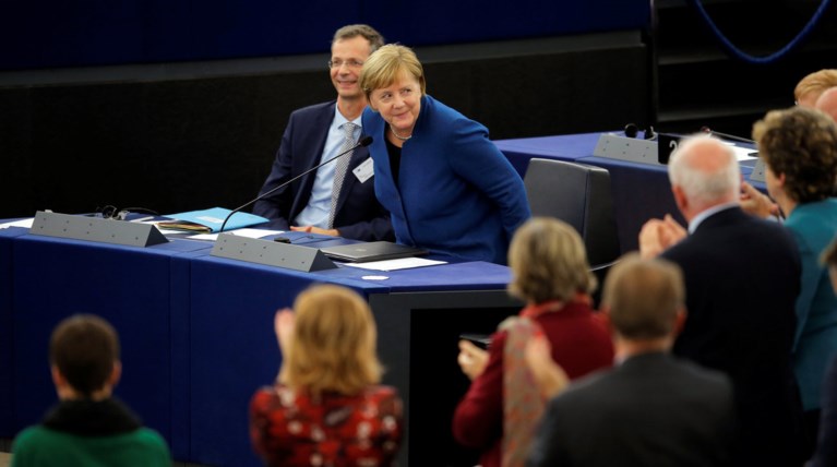 Υπέρ «ενός αληθινού ευρωπαϊκού στρατού» η Μέρκελ