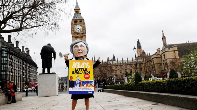 Brexit: Η προκαταρκτική συμφωνία και το νέο εμπόδιο της Μέι