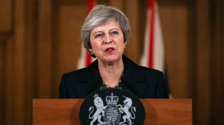 Μέι: «Όχι» σε δεύτερο δημοψήφισμα για το Brexit