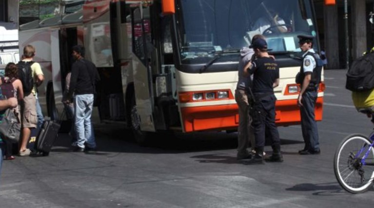 Απίστευτο! Μεθυσμένος οδηγός μετέφερε μαθητές στην Κρήτη