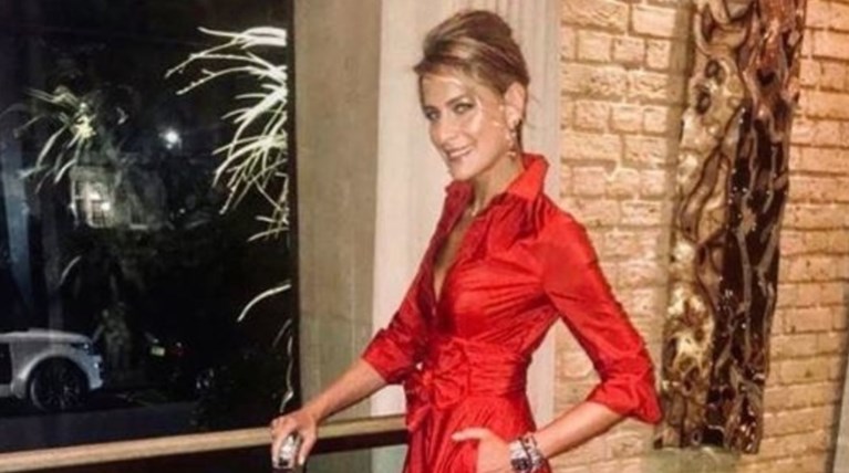 Η Τατιάνα Μπλάτνικ με κατακόκκινο φόρεμα Carolina Herrera στο Μπάκιγχαμ