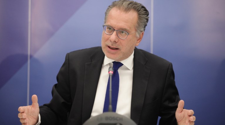 Κουμουτσάκος: Αποσταθεροποιητική η λογική της Άγκυρας
