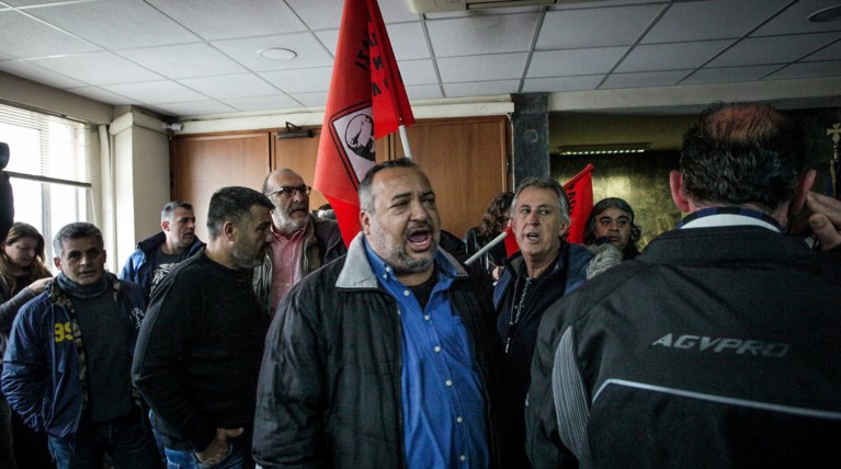 Έφοδος της ΠΟΕ ΟΤΑ στο υπουργείο Εργασίας