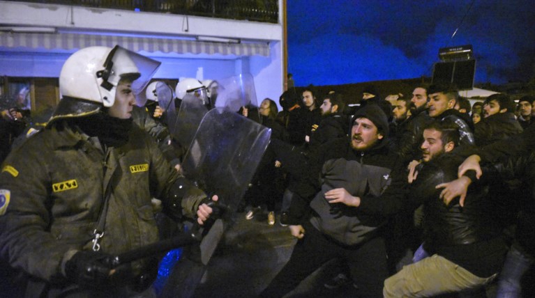 Στο πλευρό Γαβρόγλου οι συνδικαλιστές εκπαιδευτικοί του ΣΥΡΙΖΑ