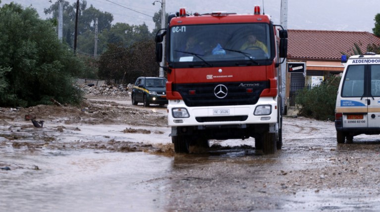 Προβλήματα στη Λέσβο από την έντονη βροχόπτωση