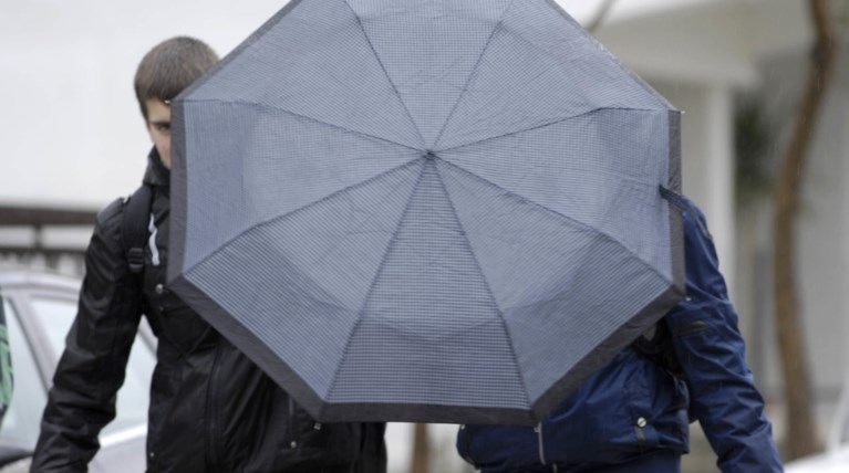Συνεχίζονται οι βροχές και οι καταιγίδες σχεδόν σε όλη τη χώρα