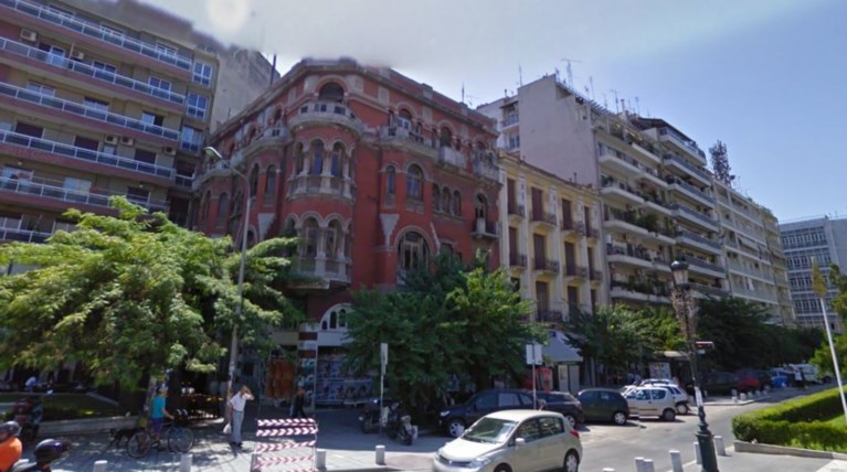 Κατέληξε εργάτης που έπεσε από το "Κόκκινο Σπίτι" στη Θεσσαλονίκη