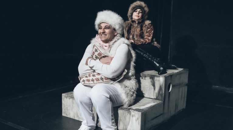 Χαμηλές Πτήσεις του Αρκά στο θέατρο Αποθήκη