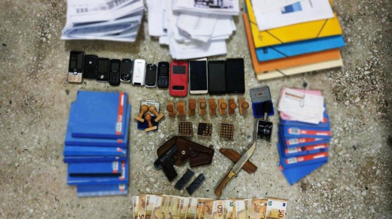 Εξαρθρώθηκε συμμορία που έκανε εικονικές πωλήσεις ακινήτων