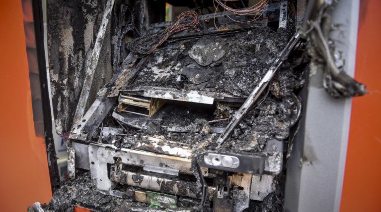 Aνατίναξαν ATM στην Πεντέλη