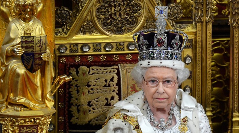 Βασίλισσα Ελισάβετ: γιατί το νέο πορτρέτο της έχει μεγάλη σημασία
