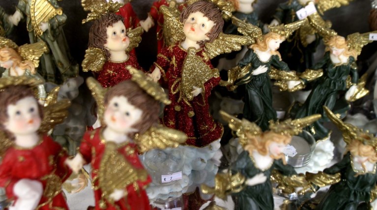 Σε πόλη των Αγγέλων μετατρέπεται η Αθήνα για τα Χριστούγεννα