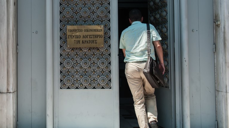 Στα 2,6 δισ. τα ληξιπρόθεσμα του κράτους σε ιδιώτες