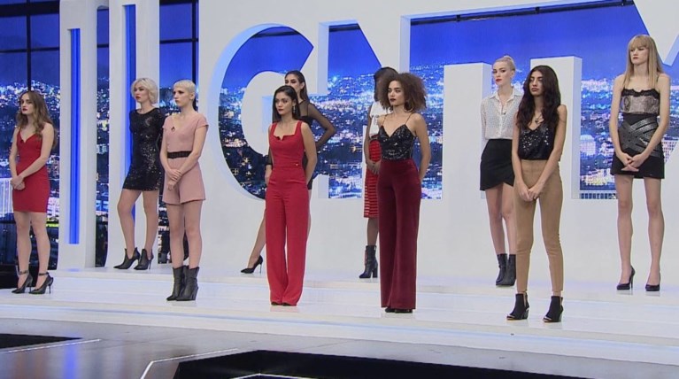 GNTM: Παίκτρια «ξεσκεπάζει» την fake Εβελίνα: Πίσω από τις κάμερες μας...