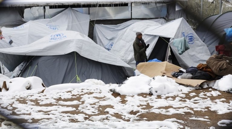 Νεκρός άνδρας έξω από την Μόρια