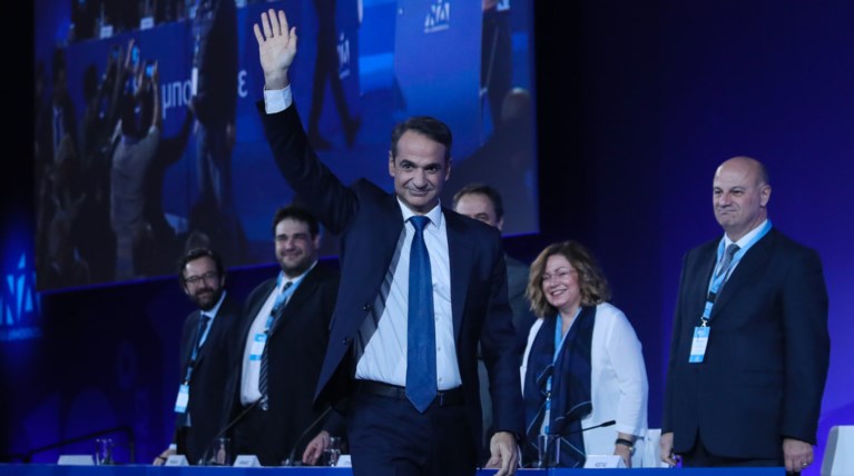 Μητσοτάκης: Αύξηση κατώτατου μισθού και επίδομα γέννησης