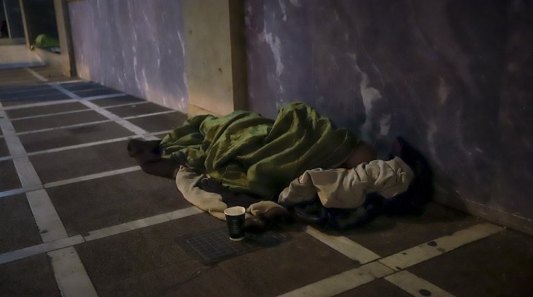 Παρουσιάστηκε το εθνικό σχέδιο δράσης για τους άστεγους