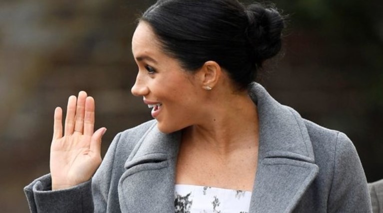 Η Μέγκαν δείχνει περήφανα την κοιλιά της & δηλώνει: "Νιώθω πολύ έγκυος"