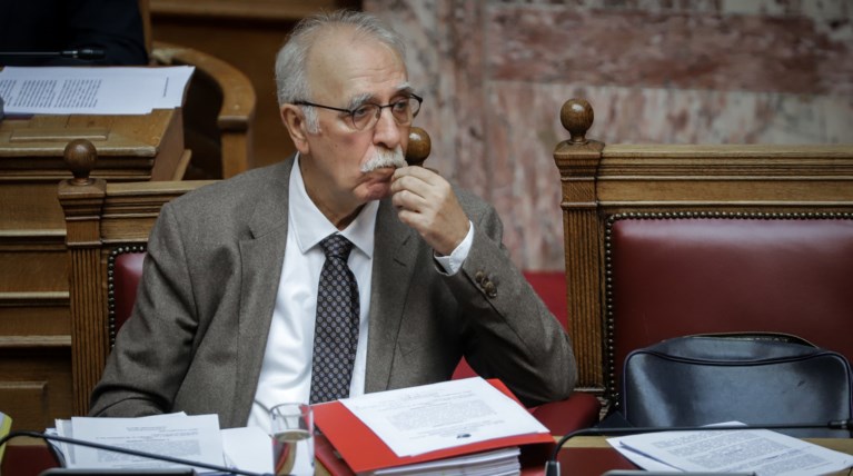 Επίθεση ΝΔ - ΚΙΝΑΛ σε Βίτσα για τα κονδύλια του προσφυγικού