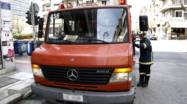 Πυρκαγιά σε σχολικό λεωφορείο στη Θεσσαλονίκη-Δεν κινδύνεψαν μαθητές