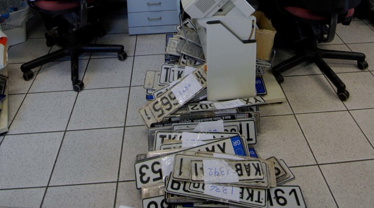 Επιστρέφονται για τις γιορτές πινακίδες, άδειες και διπλώματα