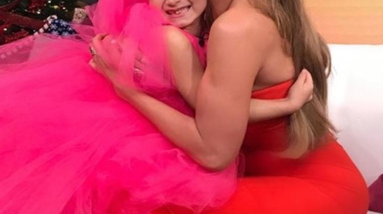 Η μικρή "Τζένιφερ Λόπεζ" έκαψε καρδιές σε όλη την Αμερική