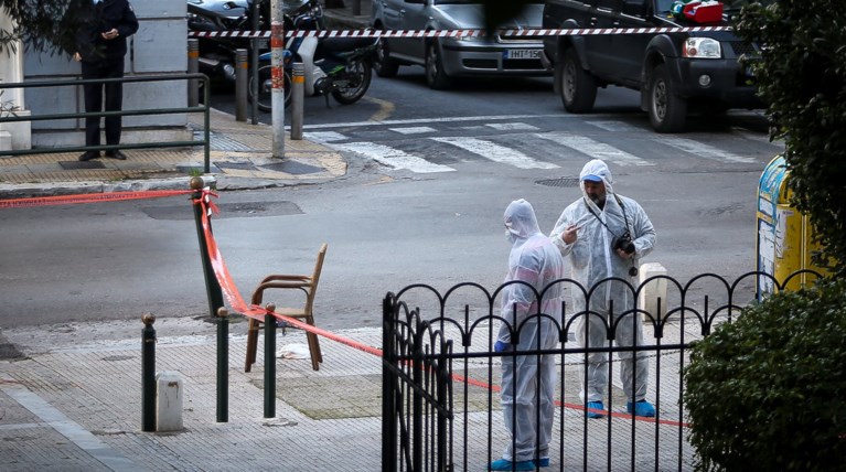 Νεόκοποι τρομοκράτες πίσω από την «ωρολογιακή μολότοφ» στο Κολωνάκι