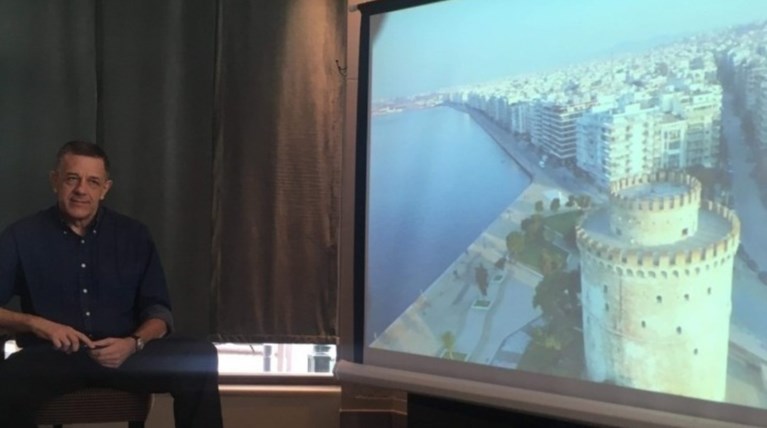 Ταχιάος: «Η πόλη έζησε σήμερα μία ακόμα προσβλητική φαρσοκωμωδία»
