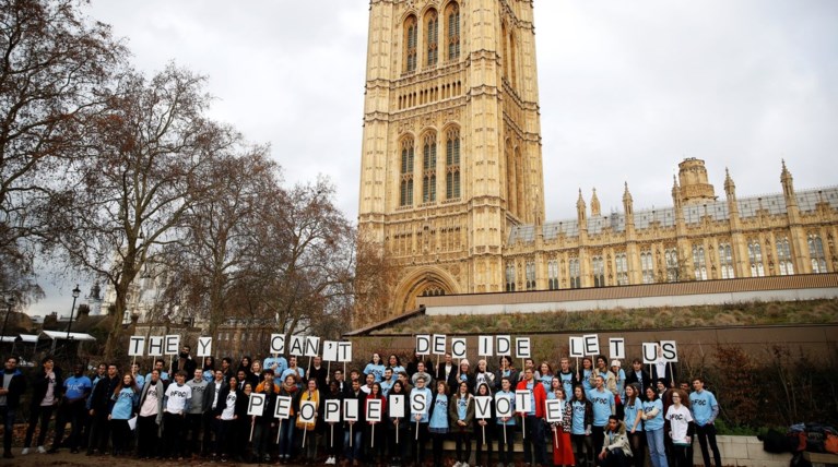 Τι λένε οι Βρετανοί τρεις μήνες πριν το Brexit