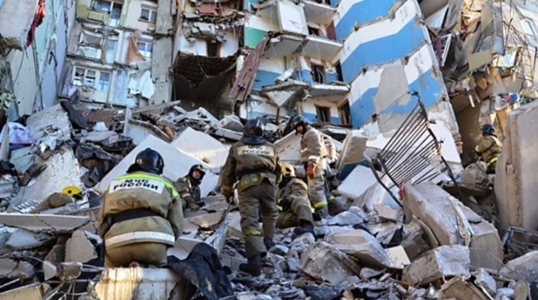 Ρωσία: 7 οι νεκροί από την κατάρρευση πολυκατοικίας στα Ουράλια