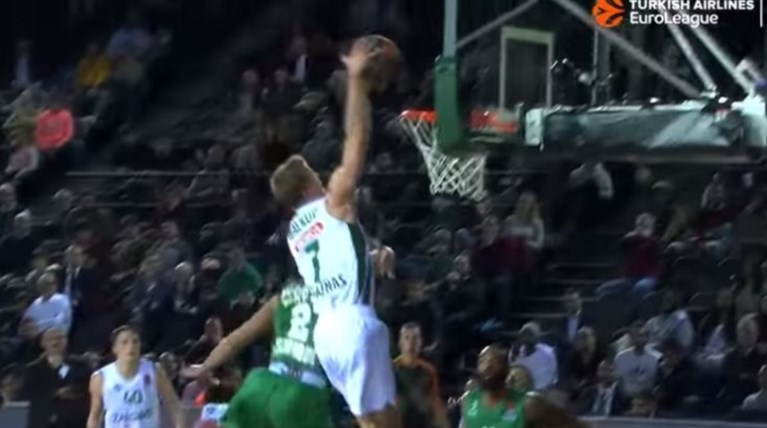 To top-10 καρφωμάτων της EuroLeague