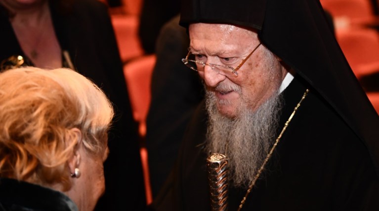 Οικουμενικός Πατριάρχης: Το 2019 να νικήσει η αγάπη την αδιαφορία