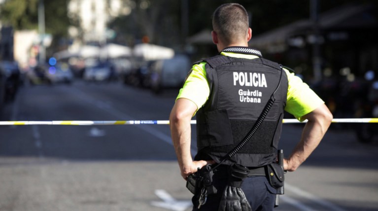 Ιταλία: Άνοιξαν με εκσκαφέα βαν security και έφυγαν με 2 εκατ. ευρώ