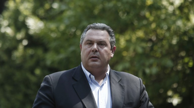 Σκοπιανό: Νέες φωτιές ανάβει ο Καμμένος με αινιγματικό tweet