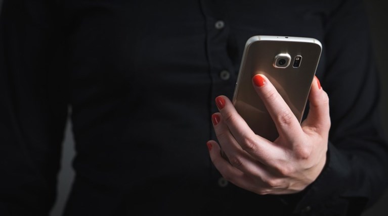 Σαουδική Αραβία: Με sms θα μαθαίνουν οι γυναίκες αν έχουν πάρει διαζύγιο