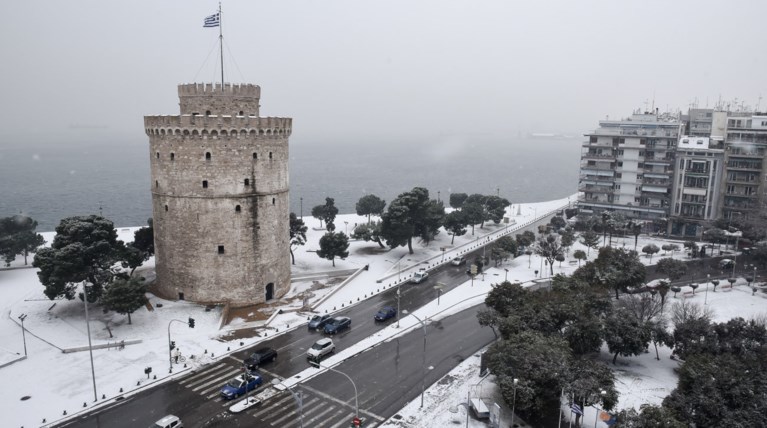 Χιόνια και κλειστά σχολεία στη βόρεια Ελλάδα λόγω «Υπατίας»