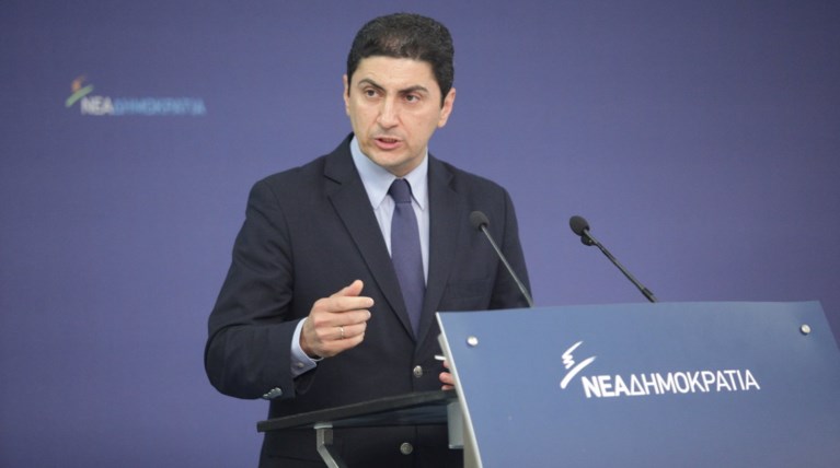 Αιχμές Αυγενάκη σε Παυλόπουλο - Σκληρή απάντηση Μαξίμου