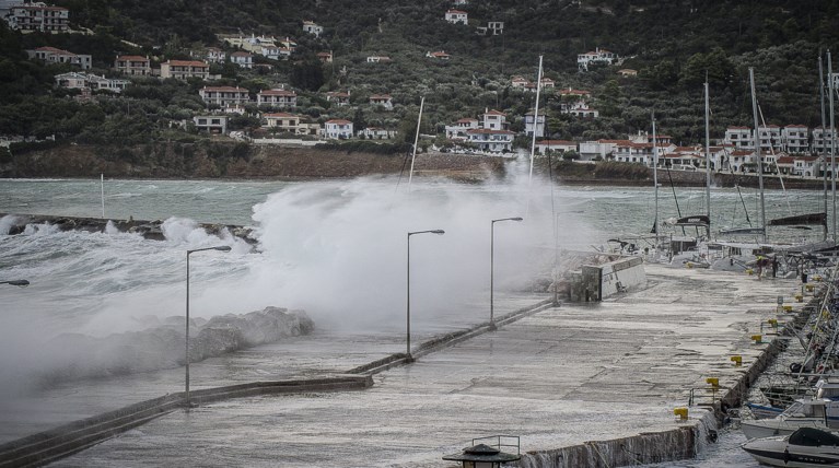 Χωρίς δρομολόγια στο Ιόνιο λόγω κακοκαιρίας