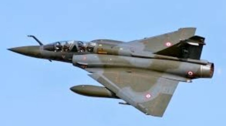 Εντοπίστηκαν συντρίμμια του Μιράζ 2000D που χάθηκε από τα ραντάρ