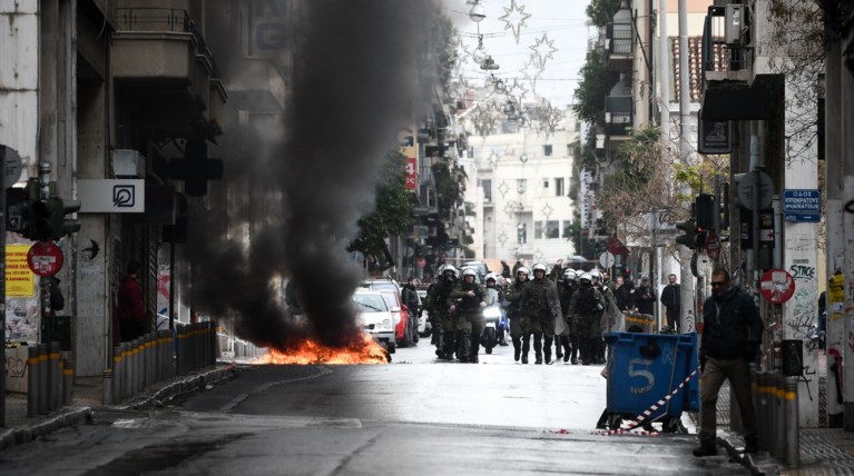 Μαχαίρωμα στην Αθήνα: Τον πέρασαν για... αστυνομικό