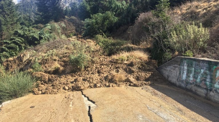 Μεγάλη κατολίσθηση στο Καλέντζι Αχαΐας