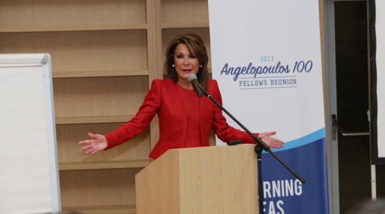 Στήριξη πρωτοπόρου προγράμματος του Cambridge από τη Γιάννα Αγγελοπούλου