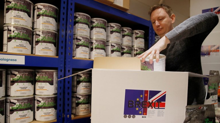 DW: Οι Βρετανοί αδειάζουν τα ράφια ενόψει Brexit