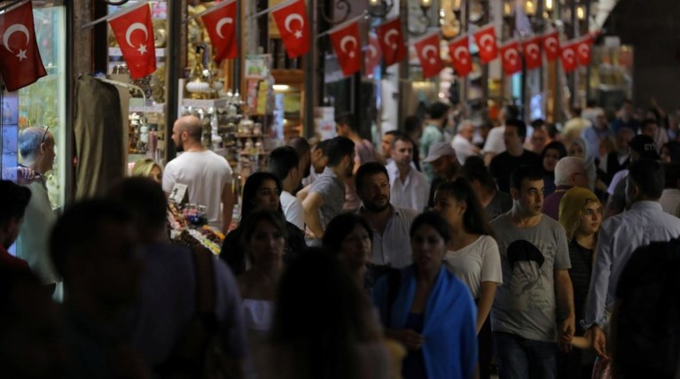 Ενόψει εκλογών ο Ερντογάν υπόσχεται... φθηνότερες ντομάτες και πιπεριές