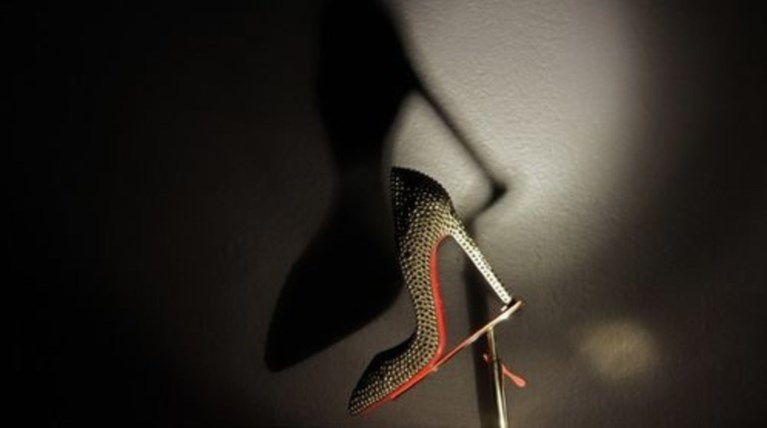 Louboutin: Η κατάληξη της δικαστικής μάχης για τις διάσημες κόκκινες σόλες