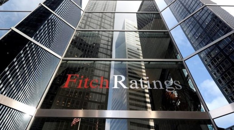 Αμετάβλητη η αξιολόγηση ΒΒ- της Fitch για την Ελλάδα