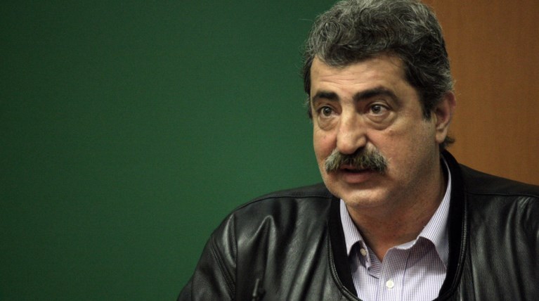 Πολάκης για γρίπη: Δεν είναι καμιά καταστροφή, μην τρελαθούμε