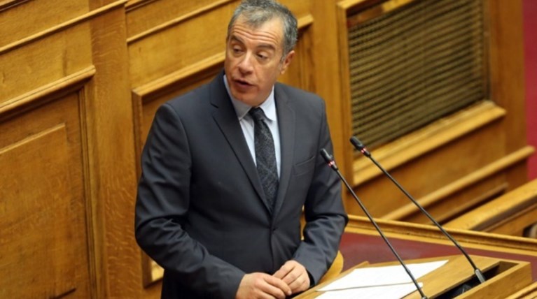 Θεοδωράκης για ΠτΔ: Η πρόταση του ΣΥΡΙΖΑ είναι διχαστική