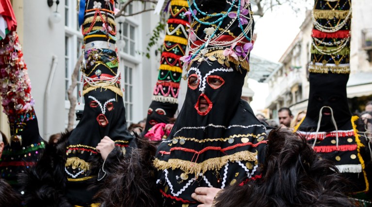 Οι κωδωνοφόροι έκαναν ...κατάληψη στους δρόμους της Αθήνας